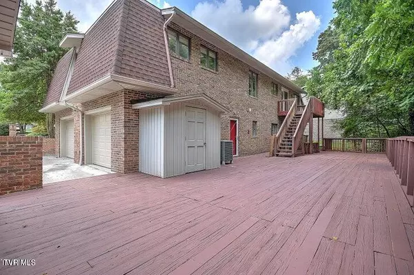 Kingsport, TN 37660,1232 Caribbean DR