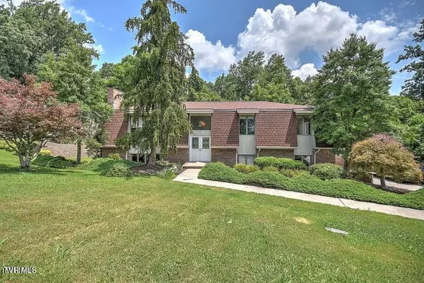 Kingsport, TN 37660,1232 Caribbean DR