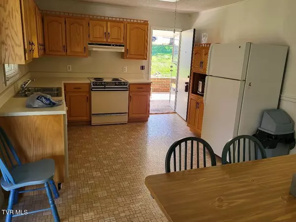 Elizabethton, TN 37643,135 Unaka Subdivision RD