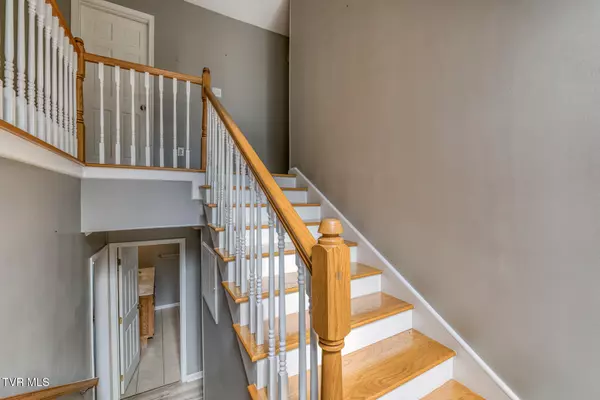 Elizabethton, TN 37643,1735 Charlotte DR