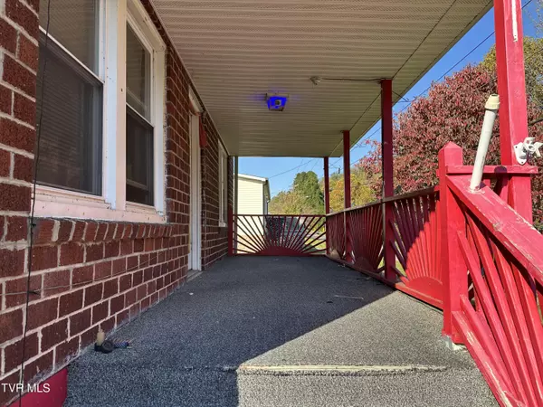 Pound, VA 24279,8342 River RD