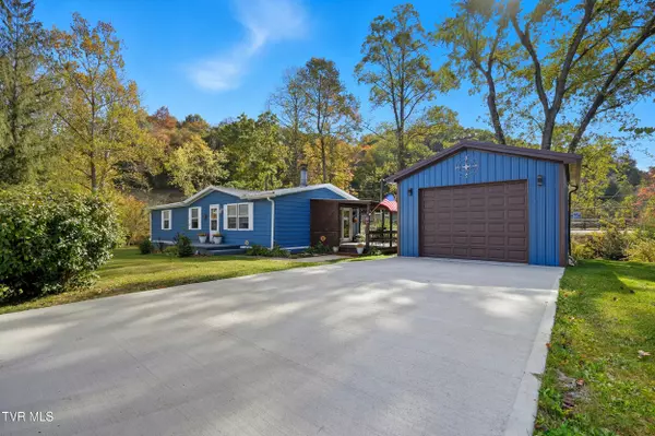 110 Little League RD, Coeburn, VA 24230