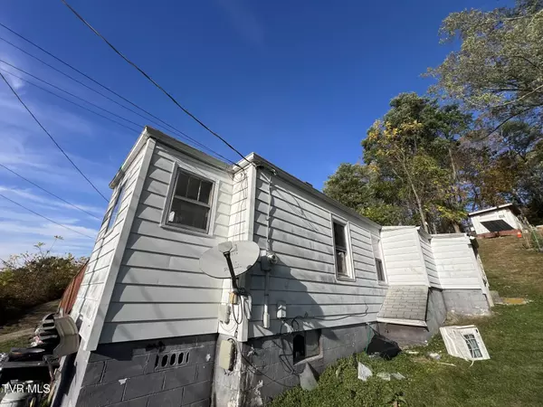 Marion, VA 24354,703 Iron ST