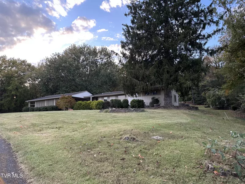 102 Francis DR, Greeneville, TN 37743