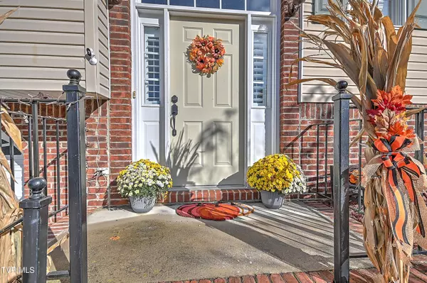 Kingsport, TN 37660,1016 Carrington CT