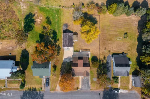 Bristol, TN 37620,143 Lazy Acres