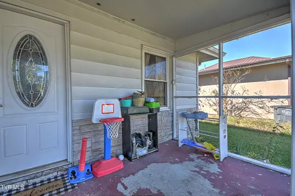 Kingsport, TN 37664,1237 Holyoke ST