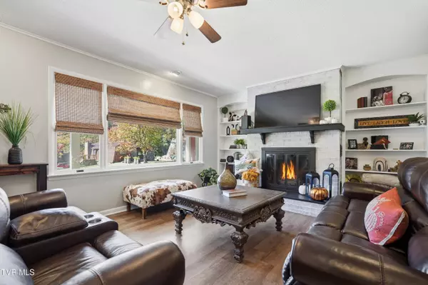 Bluff City, TN 37618,333 Boone Lake CIR