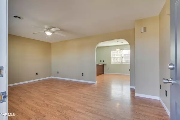 Bluff City, TN 37618,105 May Apple DR