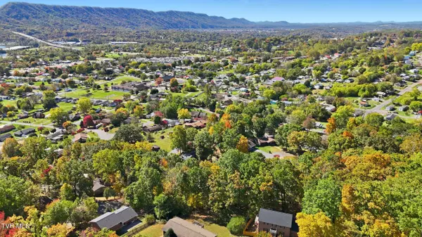 1200 Deerfield AVE, Kingsport, TN 37660