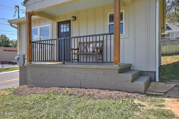 Bristol, TN 37620,1132 1/2 Virginia AVE