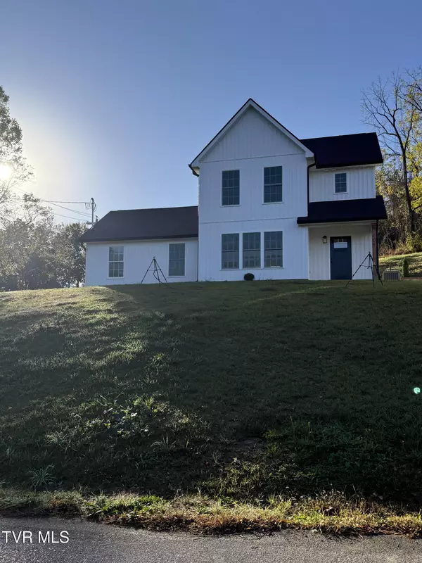Elizabethton, TN 37643,104 Daniel LN