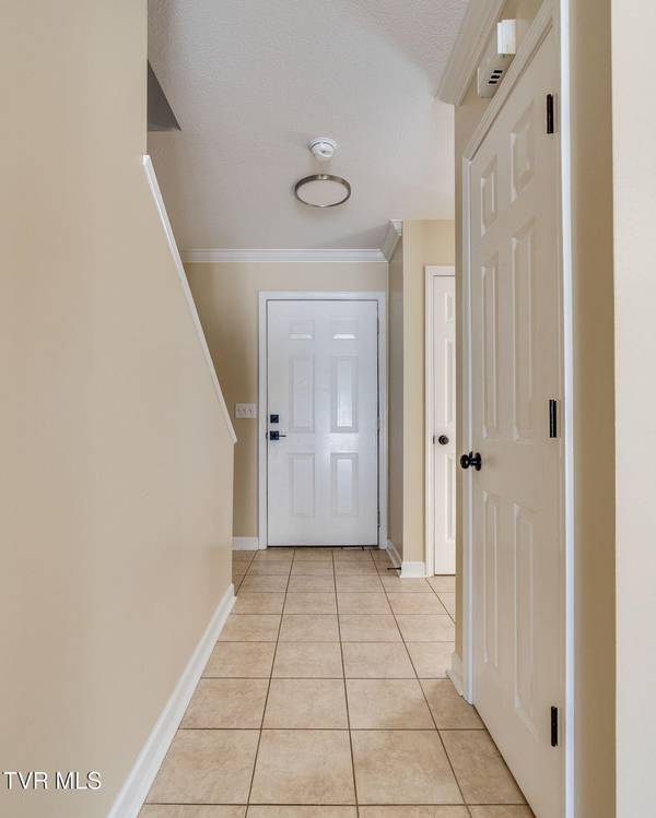 Johnson City, TN 37604,2201 Cherokee Road #18