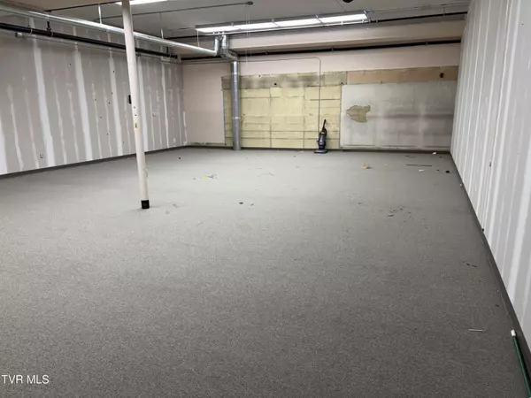 Bristol, VA 24201,629 State ST