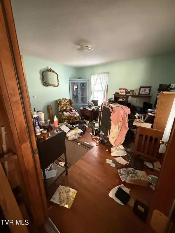 Erwin, TN 37650,312 Lee AVE