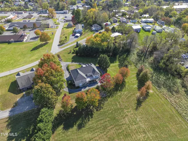 Abingdon, VA 24210,625 Locust ST