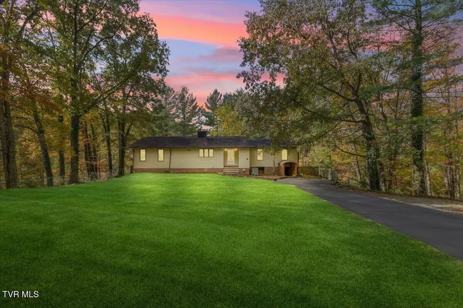 133 Hickory Hollow RD, Elizabethton, TN 37643