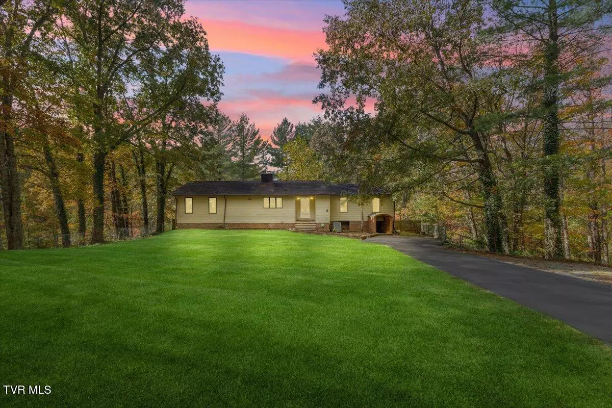 Elizabethton, TN 37643,133 Hickory Hollow RD