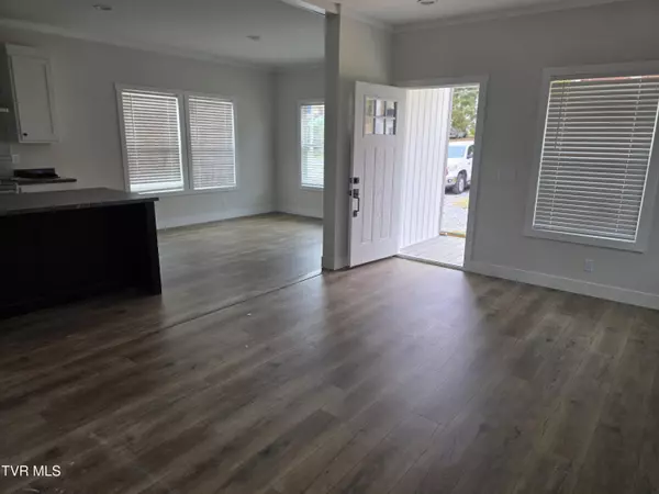 Gray, TN 37615,2204 Oak St ST