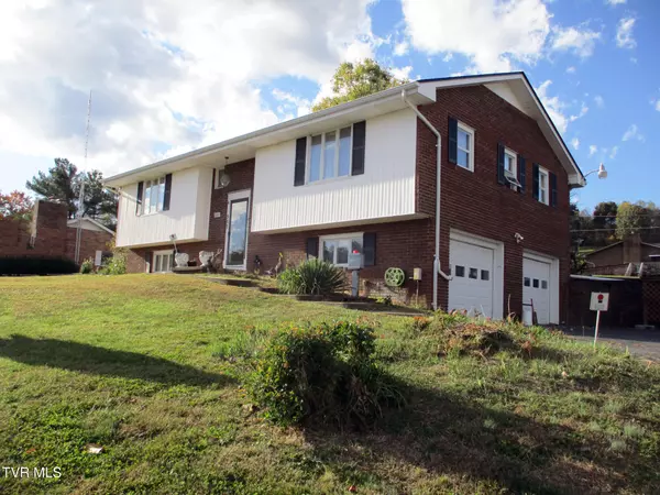 507 Spruce ST, Mount Carmel, TN 37645