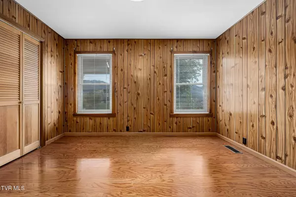 Eidson, TN 37731,348 Clinch Valley RD