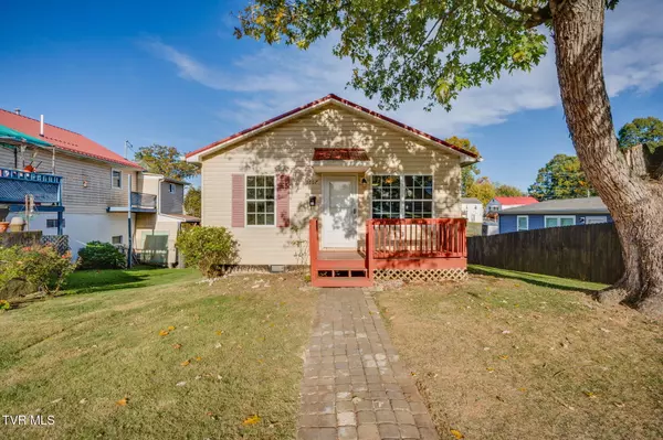 1607 Watauga AVE, Johnson City, TN 37601