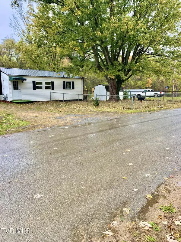 Elizabethton, TN 37643,192 Old Charity Hill RD