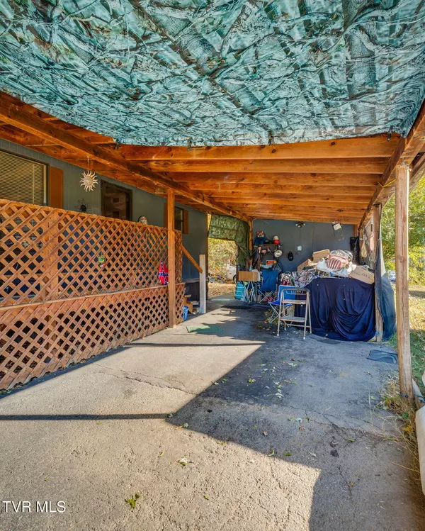 Elizabethton, TN 37643,123 Starlight DR