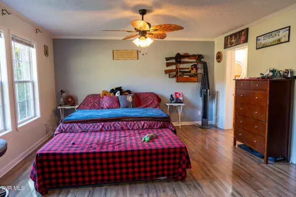 Wytheville, VA 24382,369 Back RD