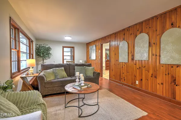 Johnson City, TN 37601,1606 Lester Harris RD