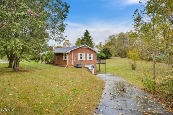 Johnson City, TN 37604,156 Green Pond RD