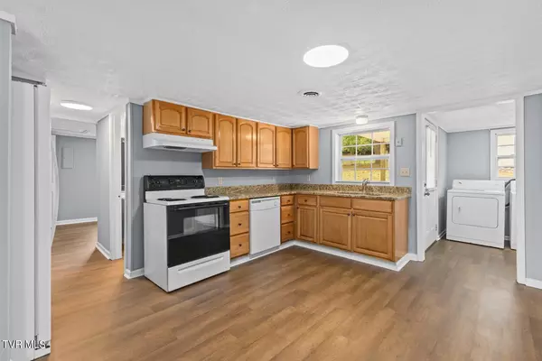 Kingsport, TN 37660,3126 Blackburn AVE