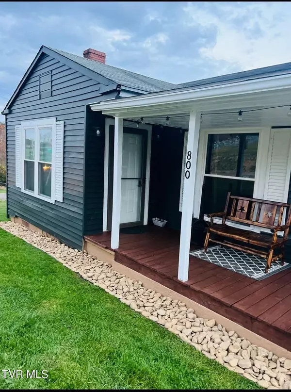 Clintwood, VA 24228,800 Main ST