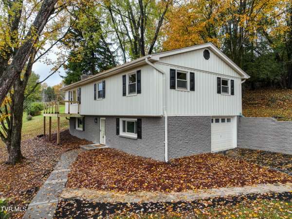 425 Seminole RD, Bristol, VA 24201