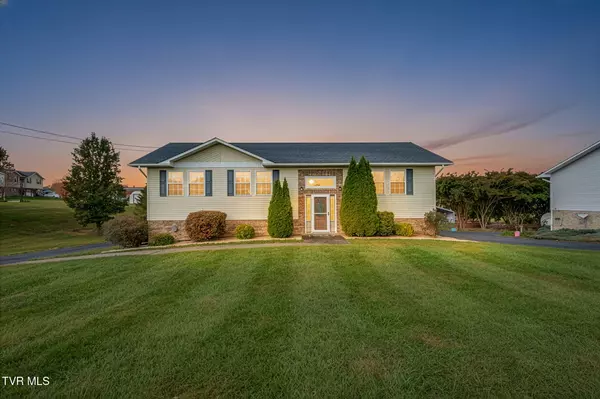 180 Kincheloe RD, Fall Branch, TN 37656