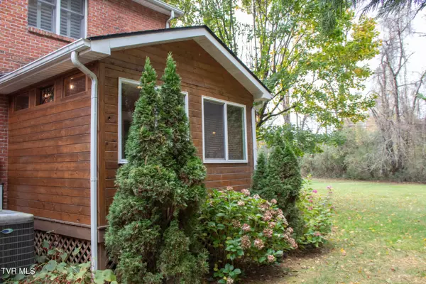 Abingdon, VA 24210,820 Wayne AVE #20