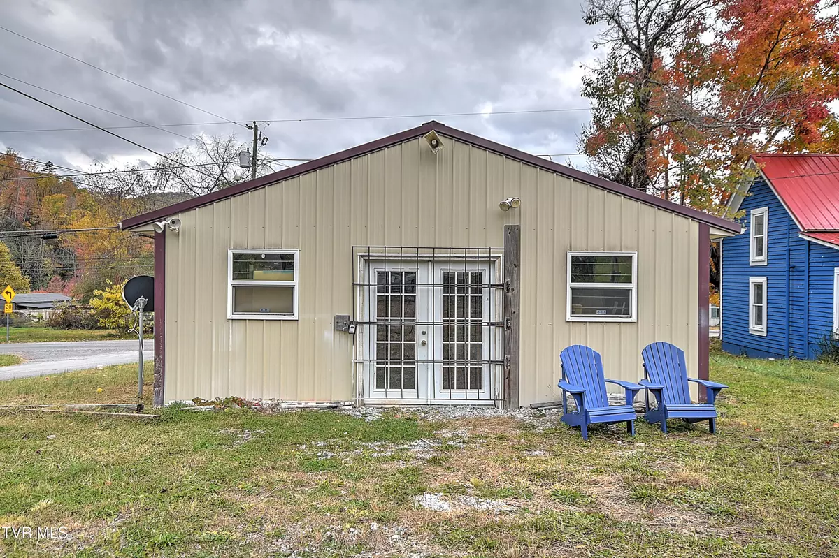 Damascus, VA 24236,605 5th ST