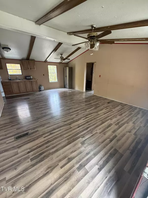 Wise, VA 24293,8320 Crabtree RD