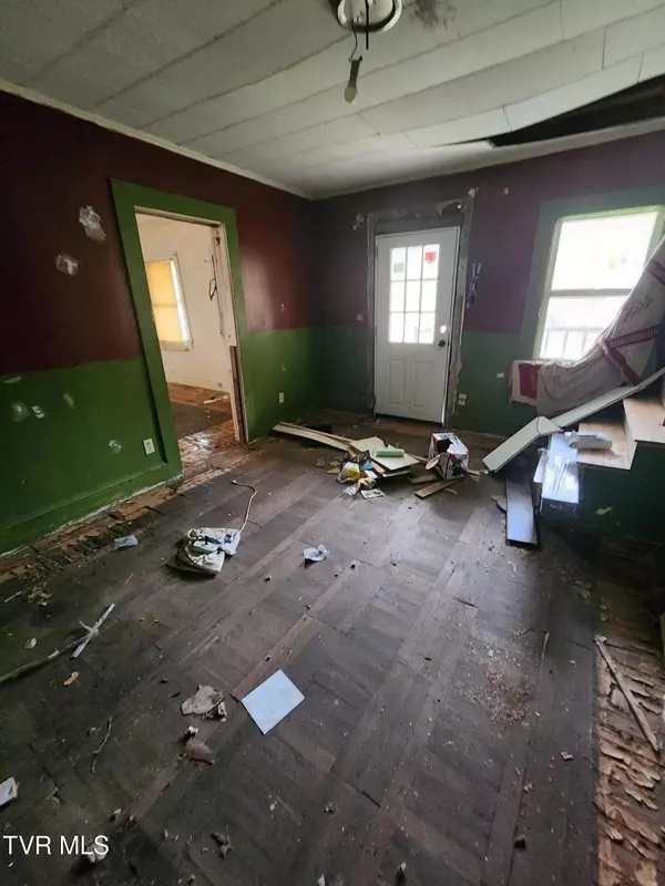 Haysi, VA 24256,169 J And M Belcher DR