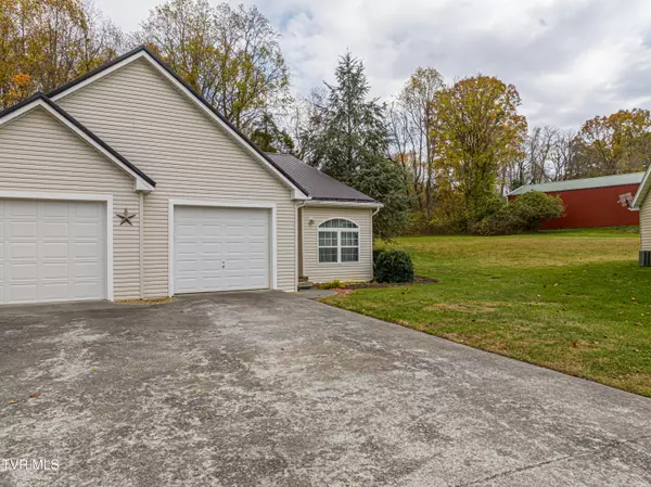 Bristol, VA 24201,111 Willow Oak CT #0