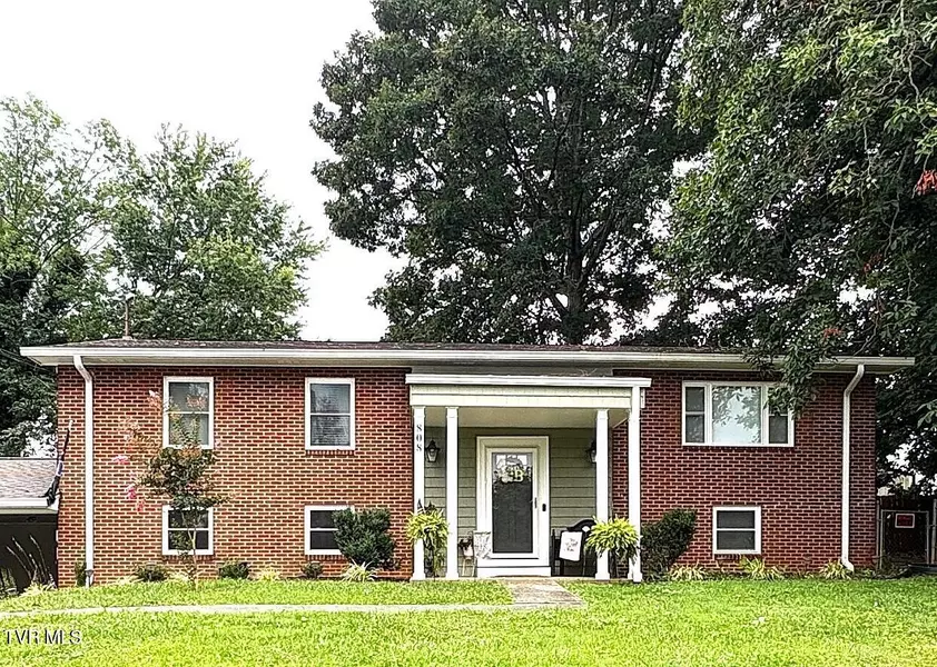 808 Liberty DR, Kingsport, TN 37663