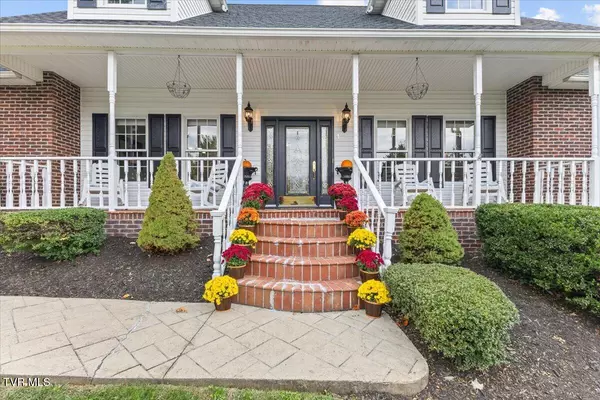 Johnson City, TN 37604,1 Emerald CT