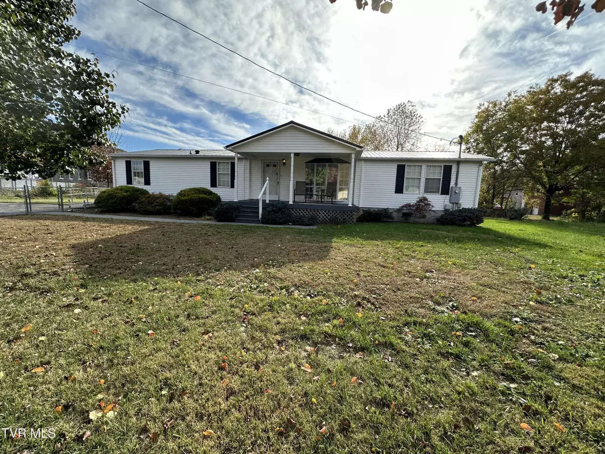 Hampton, TN 37658,112 Crook ST
