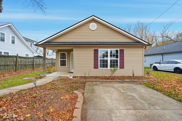 2504 Overlook RD, Kingsport, TN 37664