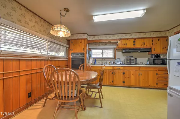 Mount Carmel, TN 37645,230 Concord AVE