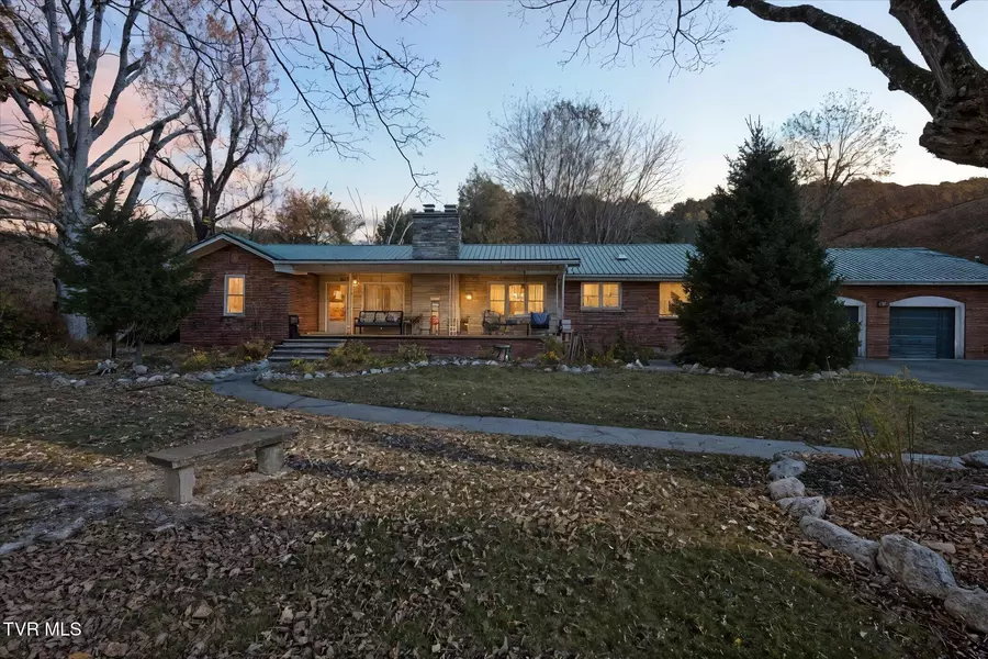 1955 Gap Creek RD, Elizabethton, TN 37643