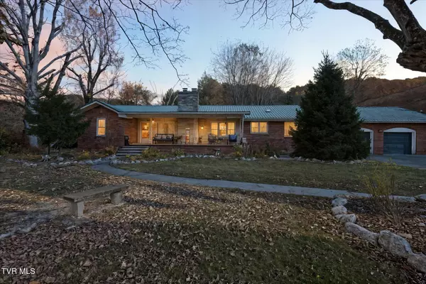 1955 Gap Creek RD, Elizabethton, TN 37643