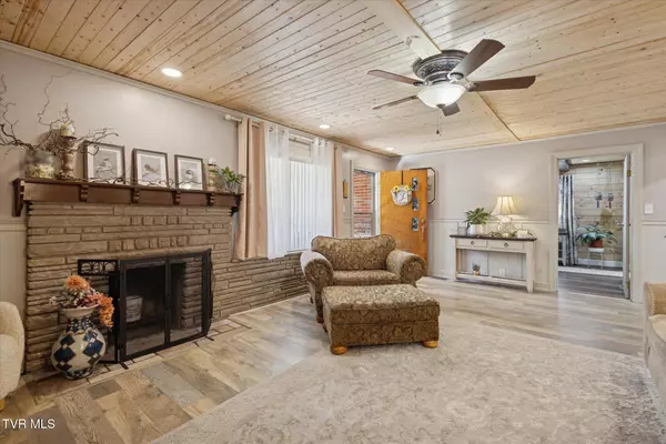 Elizabethton, TN 37643,1955 Gap Creek RD