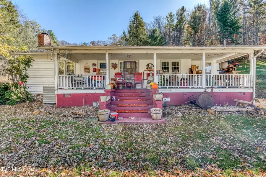 3004 Cane Creek Rd RD, Bakersville, NC 28705