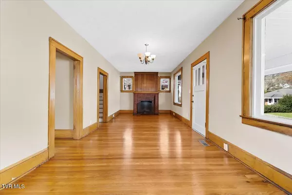 Bristol, VA 24201,1028 Piedmont AVE